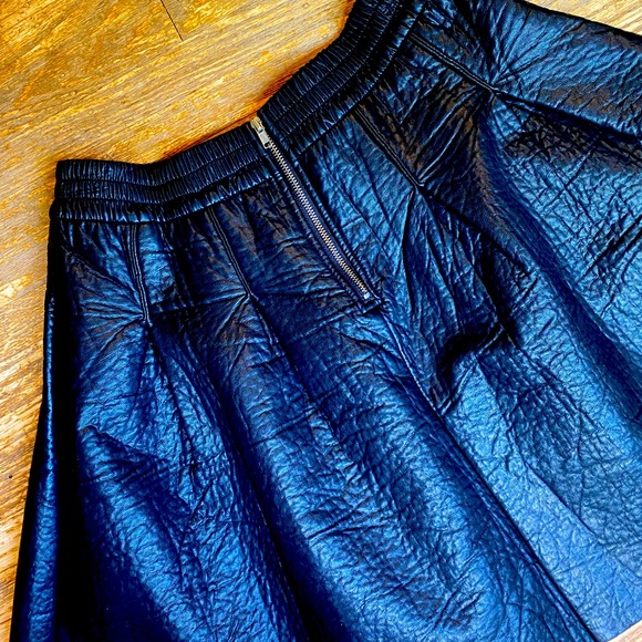 Vegan leather pleated mini skirt! - Picture 2 of 2